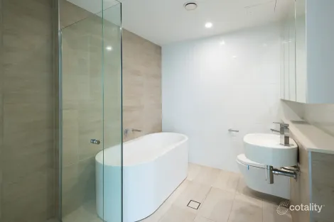 Property photo of 1009/2 Como Crescent Southport QLD 4215