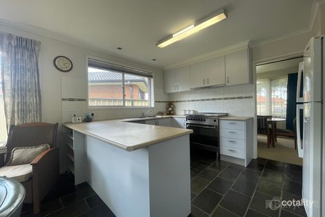 Property photo of 30 Ealing Crescent Springvale South VIC 3172