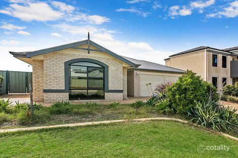 Property photo of 11 Blue Mountain Circuit Aubin Grove WA 6164