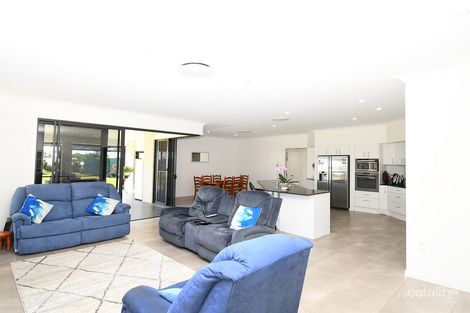 Property photo of 5 Hummock View Drive Craignish QLD 4655