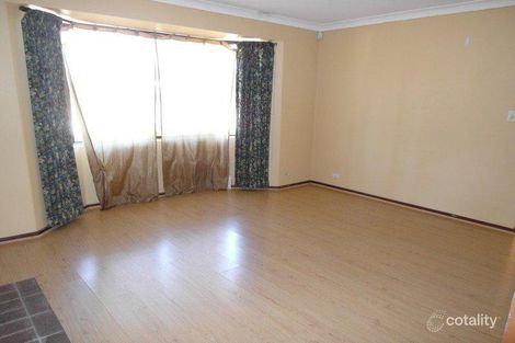 Property photo of 22 Redtingle Road Camillo WA 6111