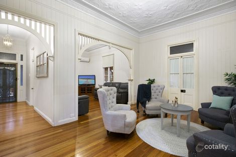 Property photo of 9 Ernest Street Labrador QLD 4215