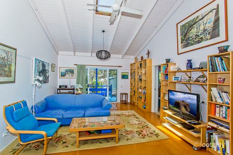 Property photo of 27 The Esplanade New Brighton NSW 2483