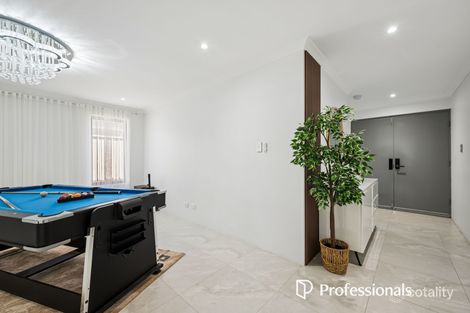 Property photo of 1/12 Gotha Way Forrestfield WA 6058