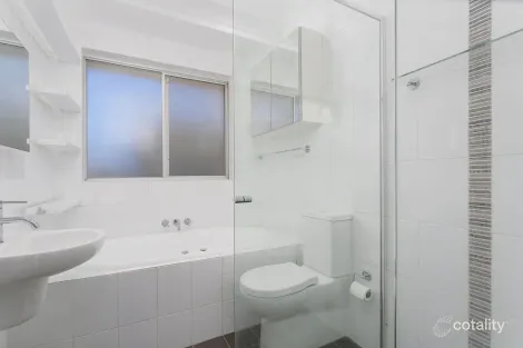 Property photo of 10/135 Pacific Parade Dee Why NSW 2099