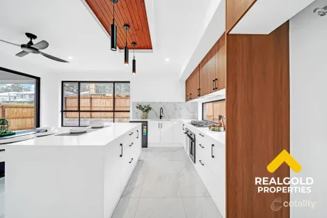 Property photo of 13 Knightsbridge Street Pallara QLD 4110