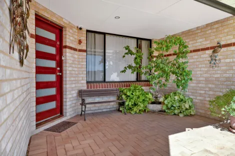 Property photo of 10 Narranbee Ridge Tapping WA 6065