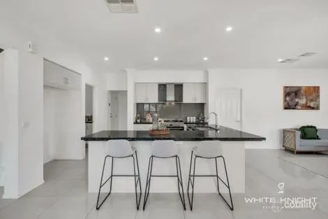 Property photo of 30 The Grange Caroline Springs VIC 3023