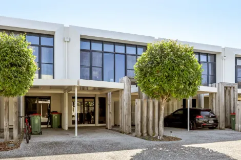 Property photo of 13 Peninsula Drive Robina QLD 4226