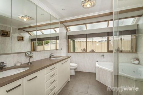 Property photo of 49 Candlebark Quadrant Rowville VIC 3178