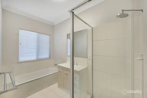 Property photo of 14 Rodeo Drive Mount Louisa QLD 4814