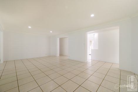 Property photo of 45 Spinnaker Circuit Redland Bay QLD 4165