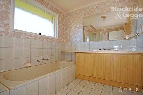 Property photo of 2/9 Richard Street Glen Waverley VIC 3150