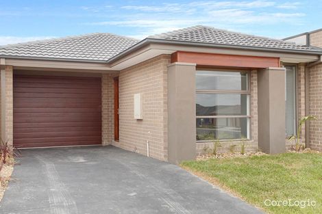 Property photo of 34 Mernoo Avenue Clyde North VIC 3978