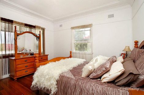 Property photo of 40 Chamberlain Road Guildford NSW 2161