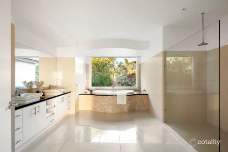 Property photo of 135 Wooralla Drive Mount Eliza VIC 3930