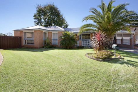 8 Ficus Pl, Macquarie Fields, NSW 2564