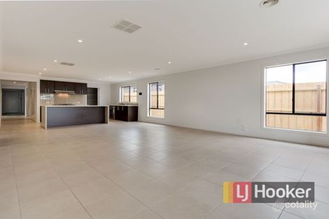 Property photo of 41 The Glade Hampton Park VIC 3976