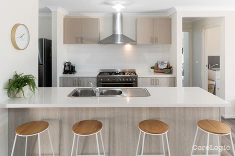 Property photo of 2 Minerva Avenue Cranbourne West VIC 3977