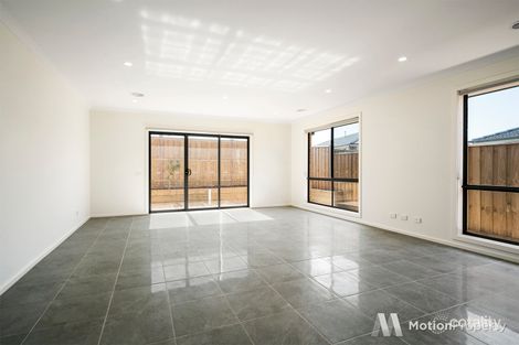 Property photo of 6 Barkers Crescent Mickleham VIC 3064