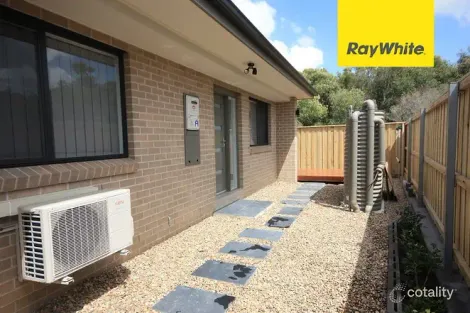 17 Mahoney Dr, Campbelltown, NSW 2560