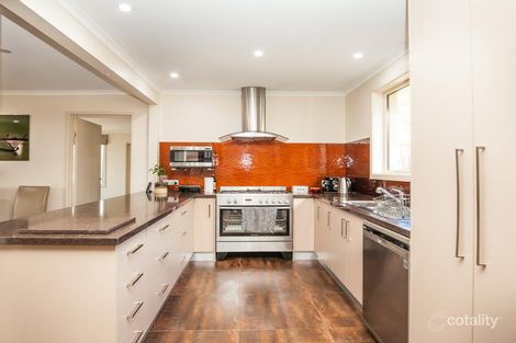 Property photo of 2 Beverley Close Frankston VIC 3199