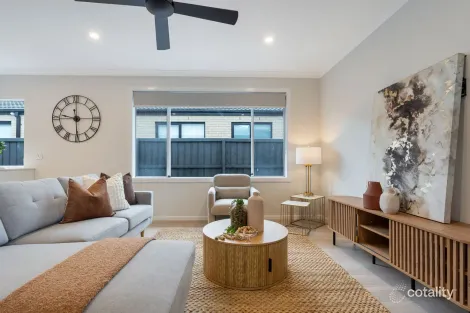 Property photo of 11 Oasis Avenue Mickleham VIC 3064