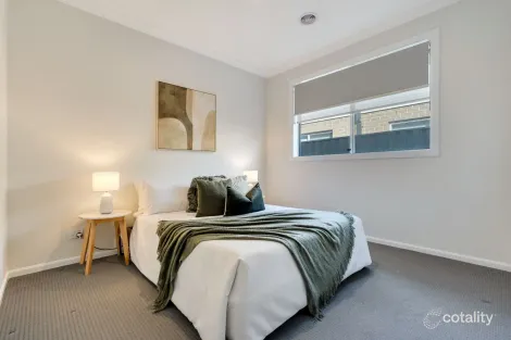 Property photo of 11 Oasis Avenue Mickleham VIC 3064