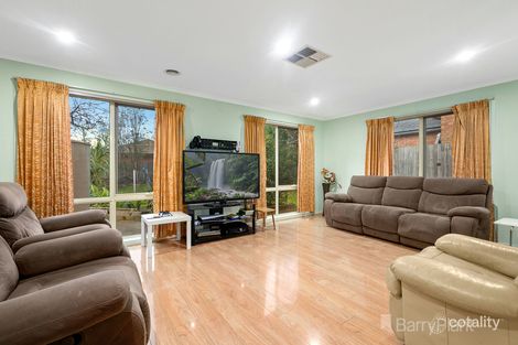 Property photo of 15 Olive Road Hampton Park VIC 3976