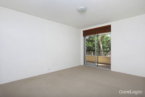Property photo of 2/201 Gladstone Road Highgate Hill QLD 4101