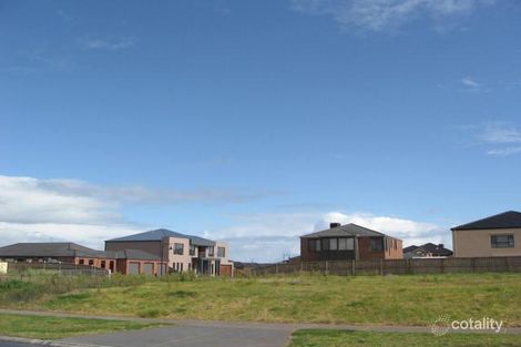 Property photo of 126 Lake View Boulevard Keysborough VIC 3173