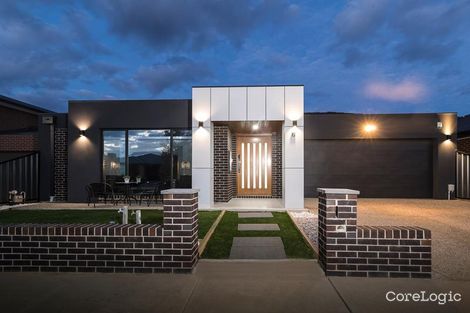 Property photo of 7 Admiration Drive Craigieburn VIC 3064