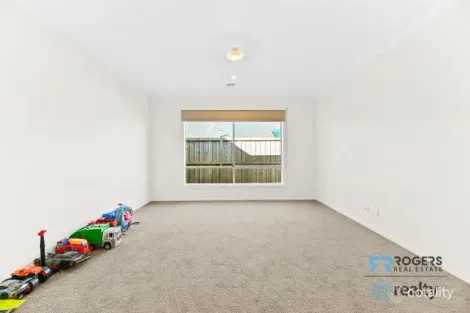 Property photo of 24 Bexley Boulevard Drouin VIC 3818