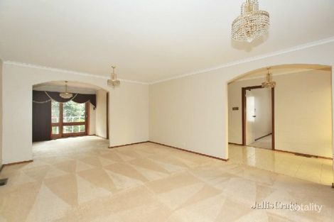 Property photo of 8 Gairlock Court Doncaster VIC 3108