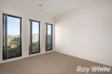 Property photo of 3 Cassinia Link Pakenham VIC 3810
