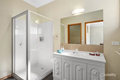 Property photo of 8 Green Street Carisbrook VIC 3464