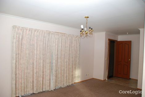 Property photo of 13 Plaistow Court Cranbourne North VIC 3977