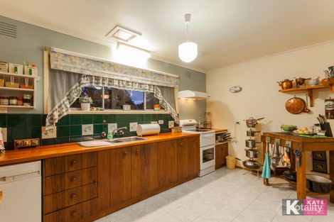 Property photo of 12 Graneel Grove Berwick VIC 3806