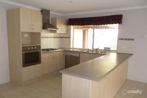 Property photo of 2 Eucumbene Road Manor Lakes VIC 3024