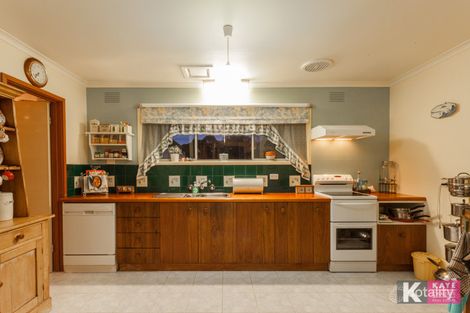 Property photo of 12 Graneel Grove Berwick VIC 3806