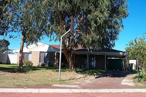 12 Lulworth Pl, Marangaroo, WA 6064