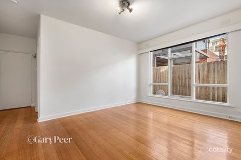 Property photo of 17/233-235 Canterbury Road St Kilda West VIC 3182
