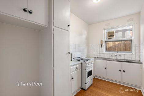 Property photo of 17/233-235 Canterbury Road St Kilda West VIC 3182