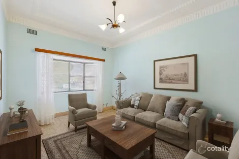 Property photo of 1 The Crescent Russell Lea NSW 2046