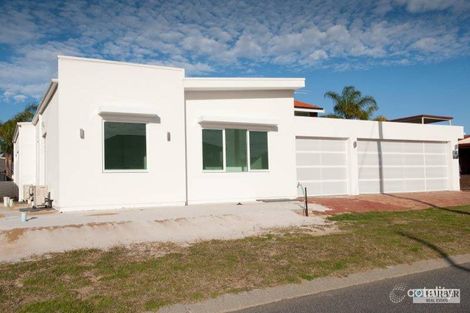 4 Awhina Pl, Kallaroo, WA 6025