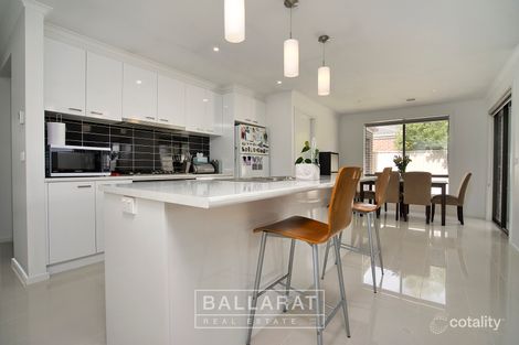 Property photo of 23 Chifley Drive Delacombe VIC 3356