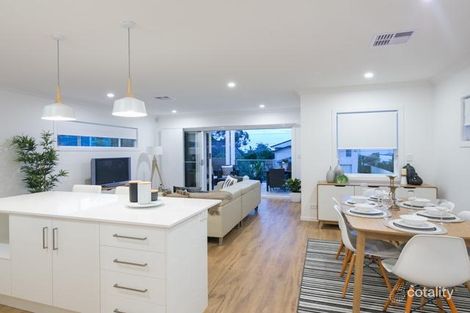 14 Claremont St, Birkdale, QLD 4159