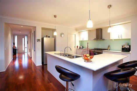 Property photo of 21 Dalmuir Boulevard Deer Park VIC 3023
