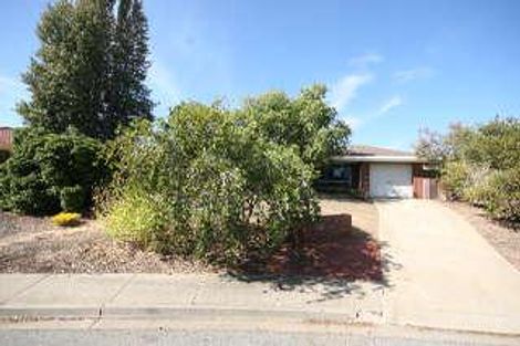 4 Cornwall Ct, Woodcroft, SA 5162