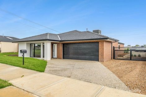 8 Vista Ct, Broadford, VIC 3658